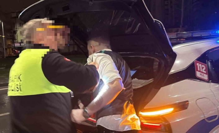 Ceza yiyen alkollü sürücü ekiplere önce ‘teşekkür’ etti, sonra zorluk çıkardı