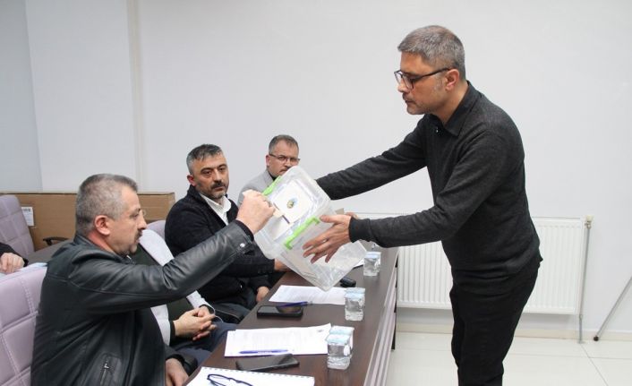 CHP’li belediyenin meclisinde CHP listeleri destek bulamadı