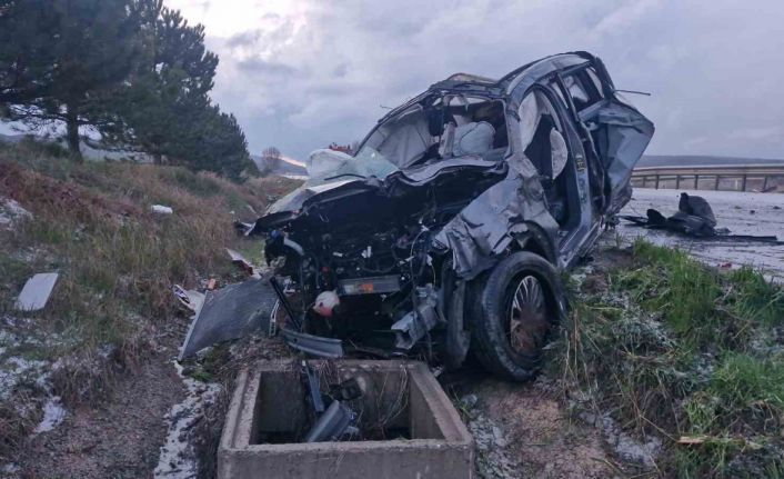 Çorum’da aynı noktada iki farklı trafik kazası: 1 ölü, 3 yaralı