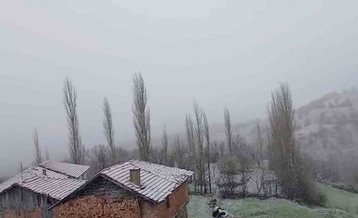 Çorum’un yüksek kesimlerinde kar yağışı etkili oluyor