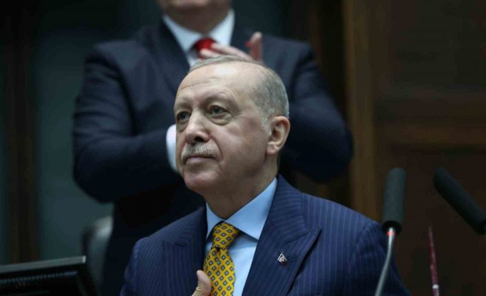 Cumhurbaşkanı Erdoğan: "Biz toprağın üstünde haysiyetsizce yaşamaktansa gerektiğinde toprağın altında şereflice yatmayı onurların en büyüğü olarak görürüz."