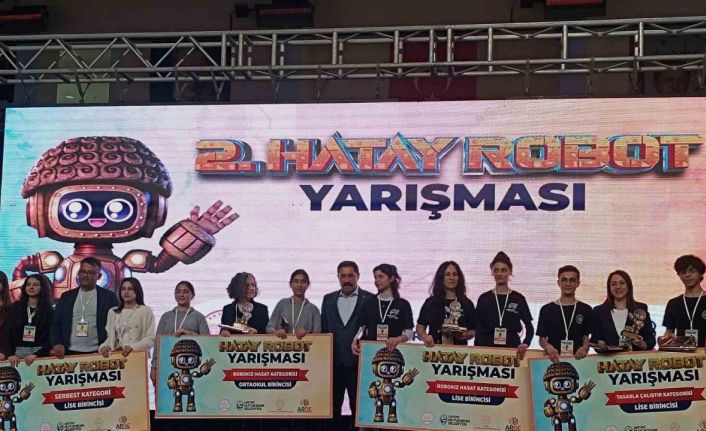 Depremzede öğrencilerin hayallerini gerçeğe dönüştürdükleri "Hatay Bot" robot yarışması sona erdi