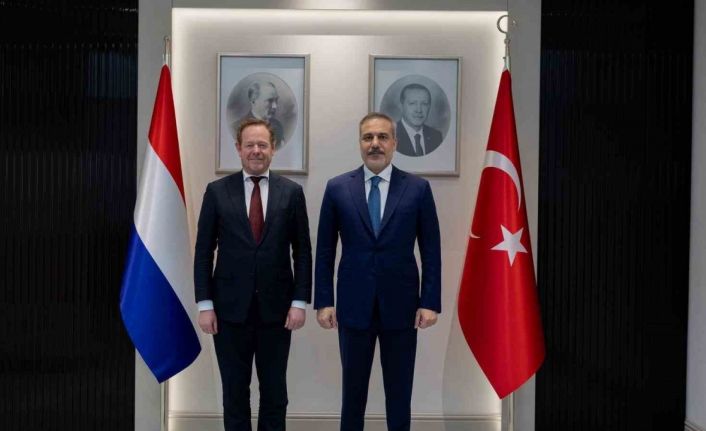 Dışişleri Bakanı Hakan Fidan, Hollanda Adalet ve Güvenlik Bakanı David Van Weel ile bir araya geldi.