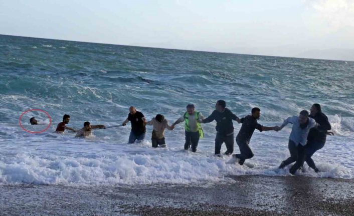 Dünyaca ünlü sahilde can pazarı: 2 kardeş kurtuldu, kuzen hayatını kaybetti