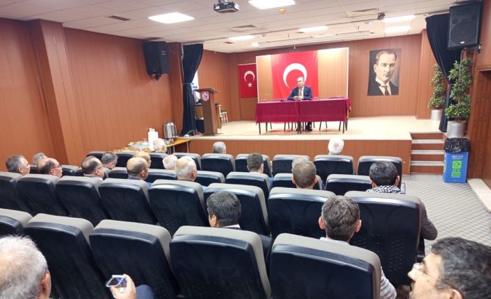 Efeler’de okul müdürleri bir araya geldi, 23 Nisan etkinlikleri görüşüldü