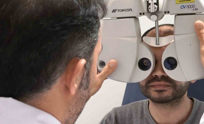 Ekran bağımlılığı alarm veriyor: 2050’de her 2 kişiden biri miyop olabilir