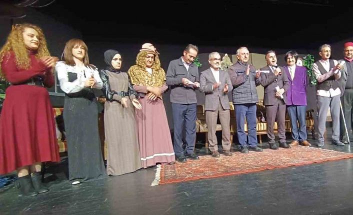 Erzurum Şehir Tiyatrosu, ‘Kılıbık Hayrullah’ oyunu ile Türkiye turnesine çıkıyor