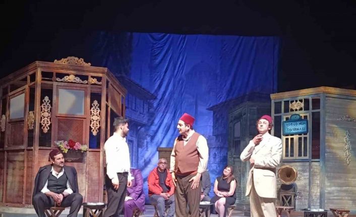 Gençlerin daveti karşılık buldu: Erzurum DT "Yalancının Mumu"nu üniversiteli gençlerle buluşturdu