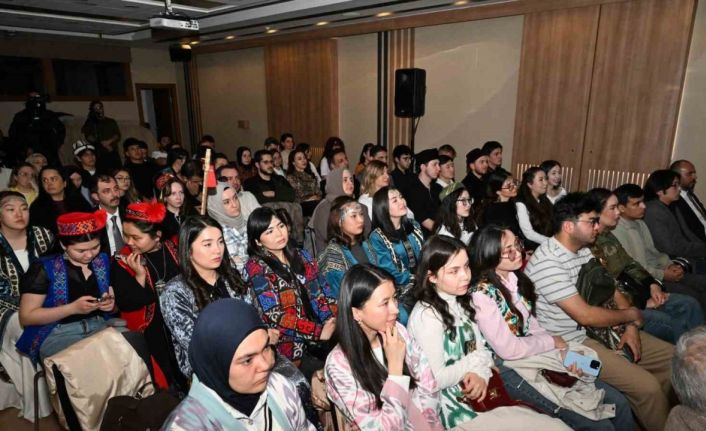 HAK-İŞ Başkanı Arslan: "Çatışmaların hatta ölümlerin olduğu Nevruzları unutmadık, Allah’a şükür Nevruz’u normalleştirdik"