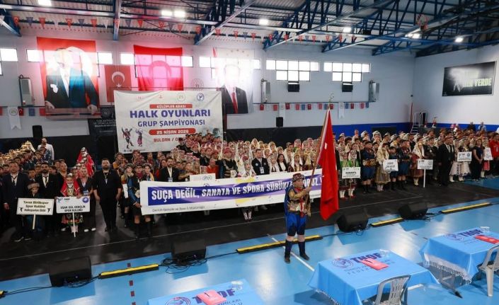 Halk Oyunları Şampiyonası Buldan’da renkli görüntülere sahne oldu