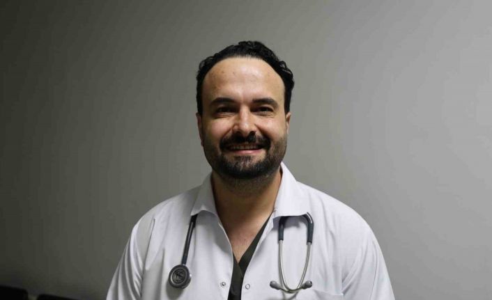 İç Hastalıkları Uzmanı Cihangiroğlu: "Tansiyon hastalarında susama hissi geç kalınmış bir sinyaldir"