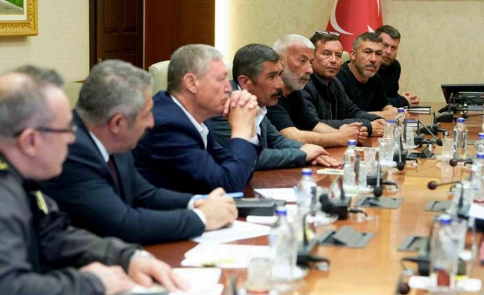 İçişleri Bakanlığı: "Maden işçilerinin eylemlerini değerlendirmek amacıyla, işçi ve işveren tarafları arasında görüşme gerçekleştirilmektedir"