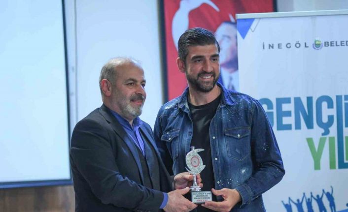 İnegölspor kalecisi Bekir Sevgi ’yılın en iyi sporcusu’ seçildi