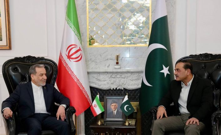 İran Dışişleri Bakanı Arakçi, Pakistan Genelkurmay Başkanı Munir ile görüştü