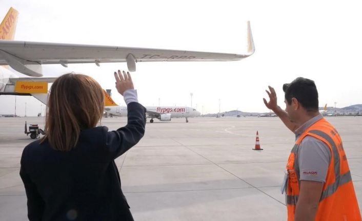 İran’da mahsur kalan Pegasus uçağı 52 gün sonra Sabiha Gökçen’de alkışlarla karşılandı