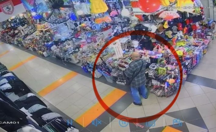 İş yeri sahibinden güvenlik kamerasına yakalanan hırsıza çağrı: "Çaldığın radyonun parasını getir"