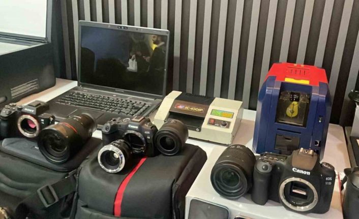 İstanbul’da kargo dolandırıcılığı şebekesine operasyon: 3’ü kadın 10 şüpheli şüpheli adliyeye sevk edildi