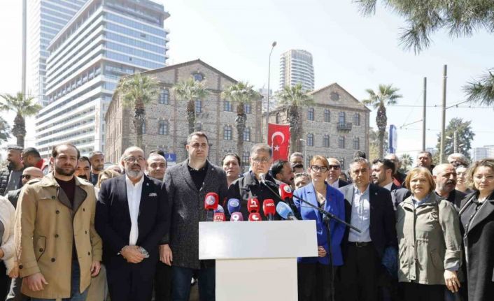 İzmir Büyükşehir Belediye Başkanı Tugay: "Bu şehir oldu bittilerle teslim edilemez"