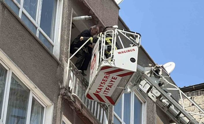 Kayseri’de 5 katlı binada yangın çıktı: 1’i bebek 5 kişi kurtarıldı