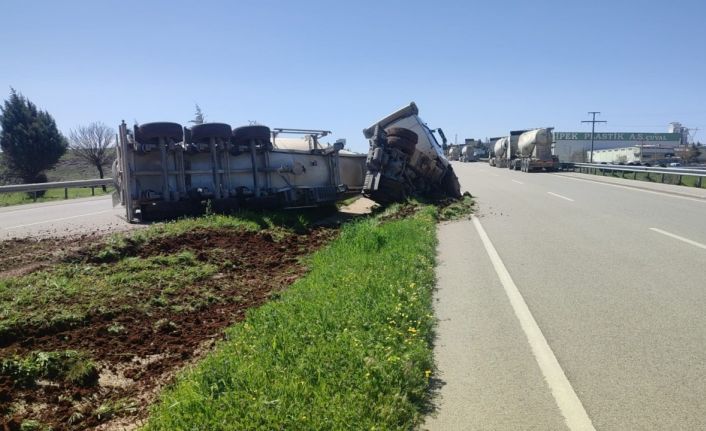 Kilis’te beton mikseri devrildi