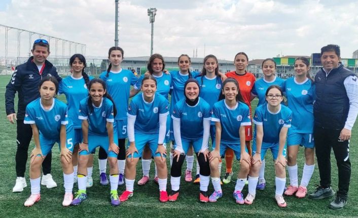 Körfez U15 Kız Futbol Takımı Darıca’dan 4-0 galibiyetle döndü