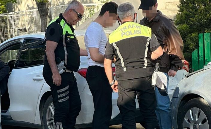 Korsan taşımacılığa ağır ceza: Sürücüye 100 bin TL, yolcuya ise 3 bin 800 TL ceza kesildi