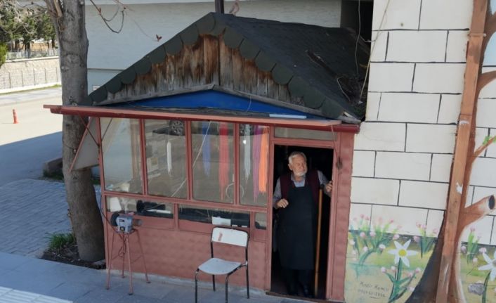 Küçük barakada 62 yıllık emekle 4 çocuğunu evlendirip, evini, arabasını aldı