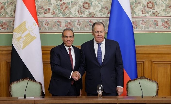 Lavrov: "ABD’nin sadece Hürmüz’ün açılmasını talep etmesi değil, savaşı sonlandırması da gerekiyor"