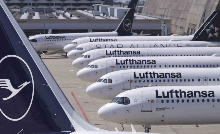 Lufthansa yakıt fiyatlarındaki artış nedeniyle ekim ayına kadar 20 bin uçuşu iptal etti