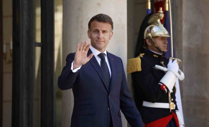 Macron: "(ABD-İran) İran Cumhurbaşkanı Pezeşkiyan’ı talepkar bir anlaşmaya varmaya çağırdım"