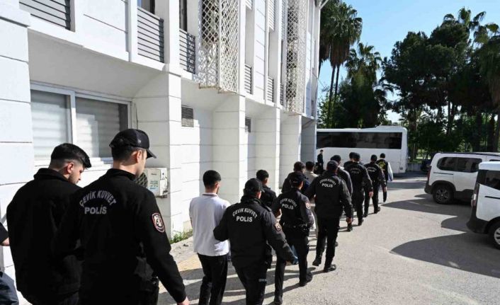 Mersin’de dolandırıcılık şebekesi çökertildi: 100 milyonluk para trafiği ortaya çıktı