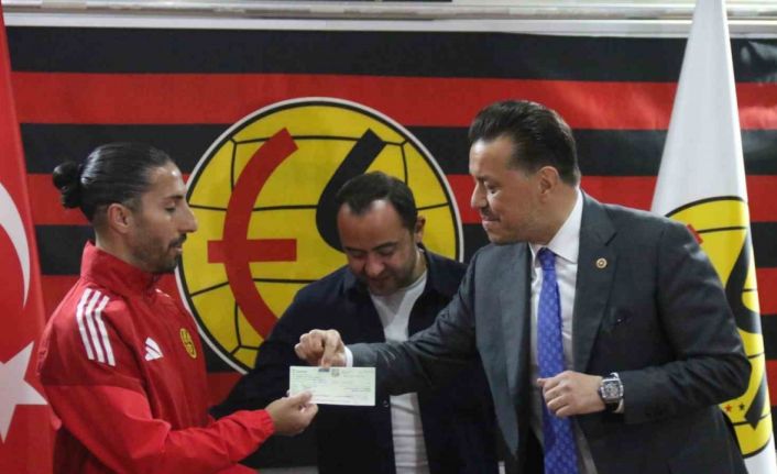 Milletvekili Hatipoğlu’ndan Eskişehirspor’a 5 milyon TL’lik destek