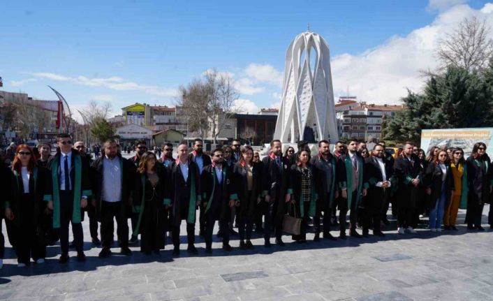 Niğde Barosu Başkanı Öztürk: "Mesleğin güçsüzleşmesi, doğrudan vatandaşların adalete erişimini zedeler"