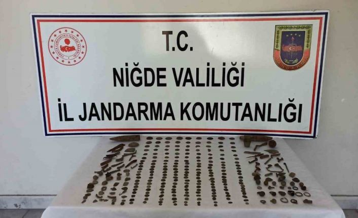 Niğde Bor’da tarihi eser operasyonu: 290 adet eser ele geçirildi