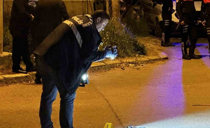 Polisle 3 sokak boyunca çatıştı, okul önünde vurularak etkisiz hale getirildi... Korku dolu anlar kamerada