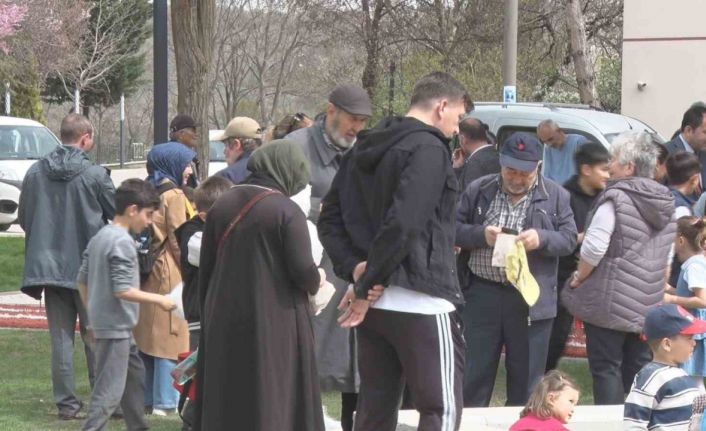 Pursaklar Belediye Başkanı Çetin: "Bir parkın aydınlık olması güvenliği de beraberinde getiriyor"