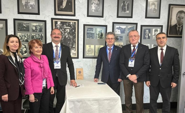 Rektör Hacımüftüoğlu, Avrupa Üniversiteler Birliği Konferansında stratejik anlaşmalara imza attı
