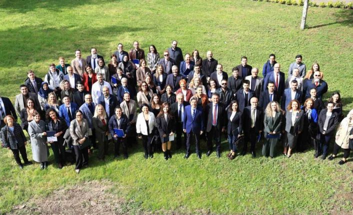 Rektör Yılmaz, başarılı akademisyenlerle bir araya gelmeye devam ediyor