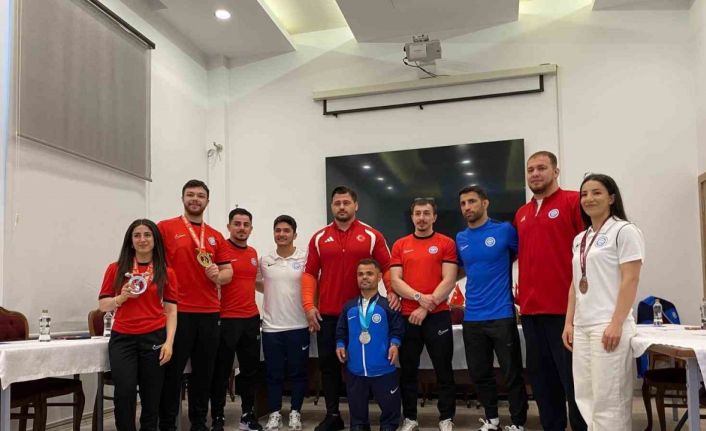 Rıza Kayaalp: "Aktif güreş yapmayan Taha Akgül rekoru kırmaya daha yakın"