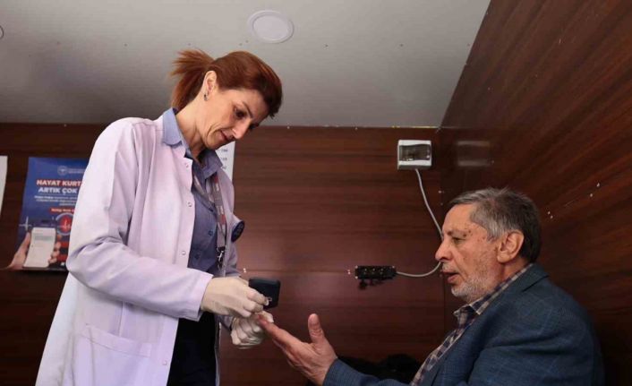 Sağlık Sokağı’nda 20 ayrı branşta danışmanlık ve tetkik hizmeti veriliyor