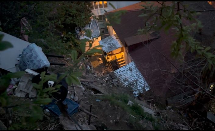 Sarıyer’de toprak kayması sonucu 6 binaya tahliye kararı verildi: Bina sakinleri belediyeye isyan etti