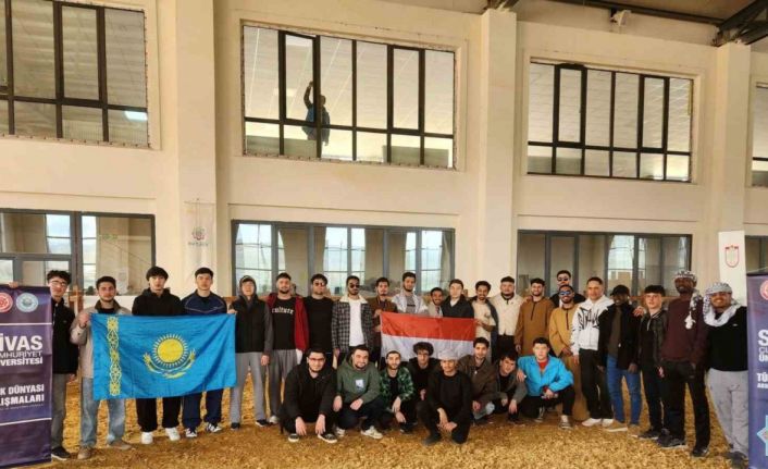 Sivas’ta eğitim gören uluslararası üniversite öğrencileri, Türk Dünyası Gençlik Kampı’nda bir araya geldi