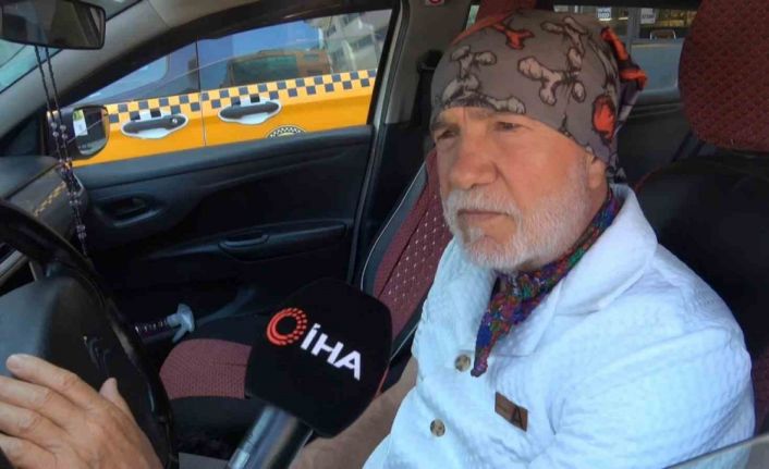Suç makinesinin satırlı saldırısından anlık refleksle kurtulan taksici: "Geri çekilmesem kellem gitmişti"