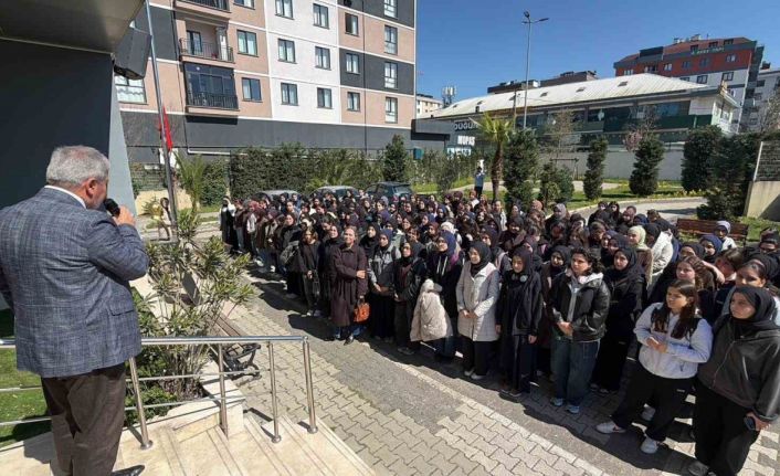 Sultanbeyli’de okullarda güvenlik ve psikolojik destek vurgusu: "Velilerimiz müsterih olsun, emniyetimizle sürekli iş birliği halindeyiz"