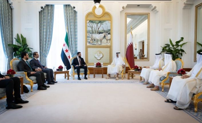 Suriye Devlet Başkanı eş-Şara, Katar Emiri al-Thani ile görüştü
