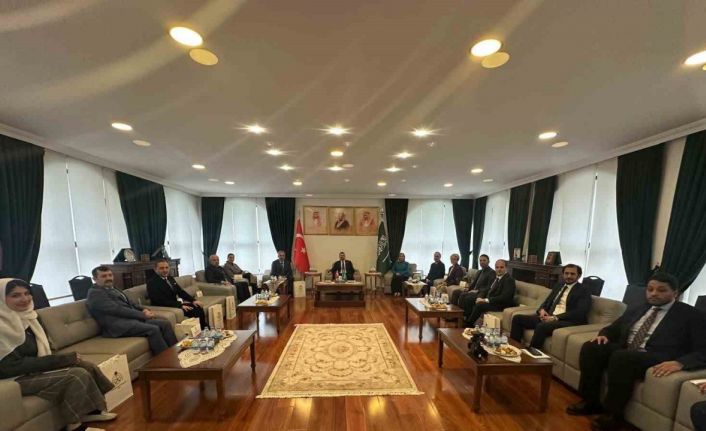 Suudi Arabistan Büyükelçisi Abualnasr: "Krallık, Türkiye ve diğer ülkelerle savaşın sona erdirilmesi ve bölgesel istikrarın yeniden tesis edilmesine katkı sağlamaya devam etmektedir"