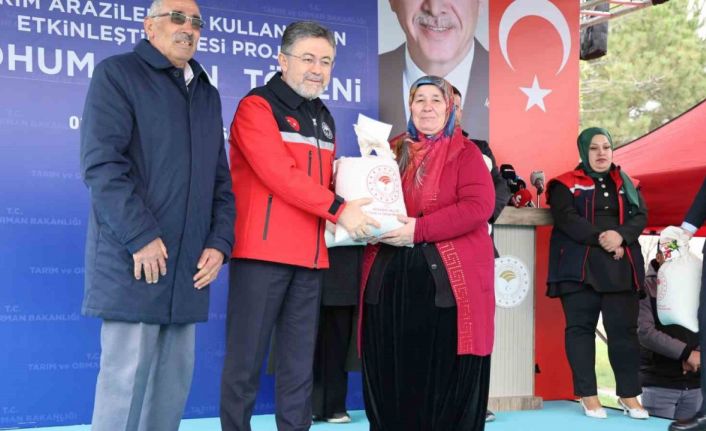 Tarım ve Orman Bakanı Yumaklı: "117 ülkeye memleketin tohumlar ihraç edildi, İsrail’den tohum ithalatı söz konusu değildir"
