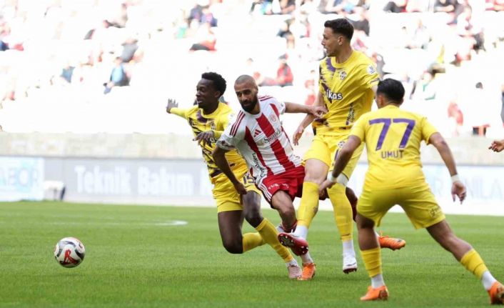 Trendyol Süper Lig: Antalyaspor: 0 - Eyüpspor: 0 (İlk yarı)