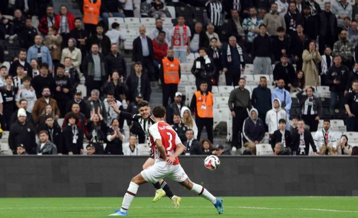 Trendyol Süper Lig: Beşiktaş: 0 - Fatih Karagümrük: 0 (Maç devam ediyor)