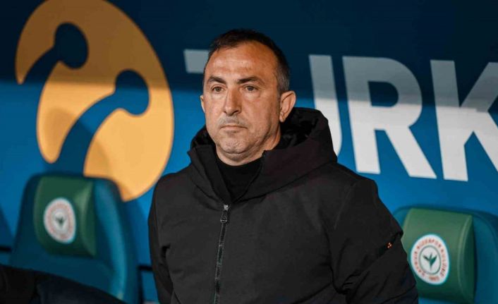 Trendyol Süper Lig: Çaykur Rizespor: 3 - Samsunspor: 0 (İlk yarı)